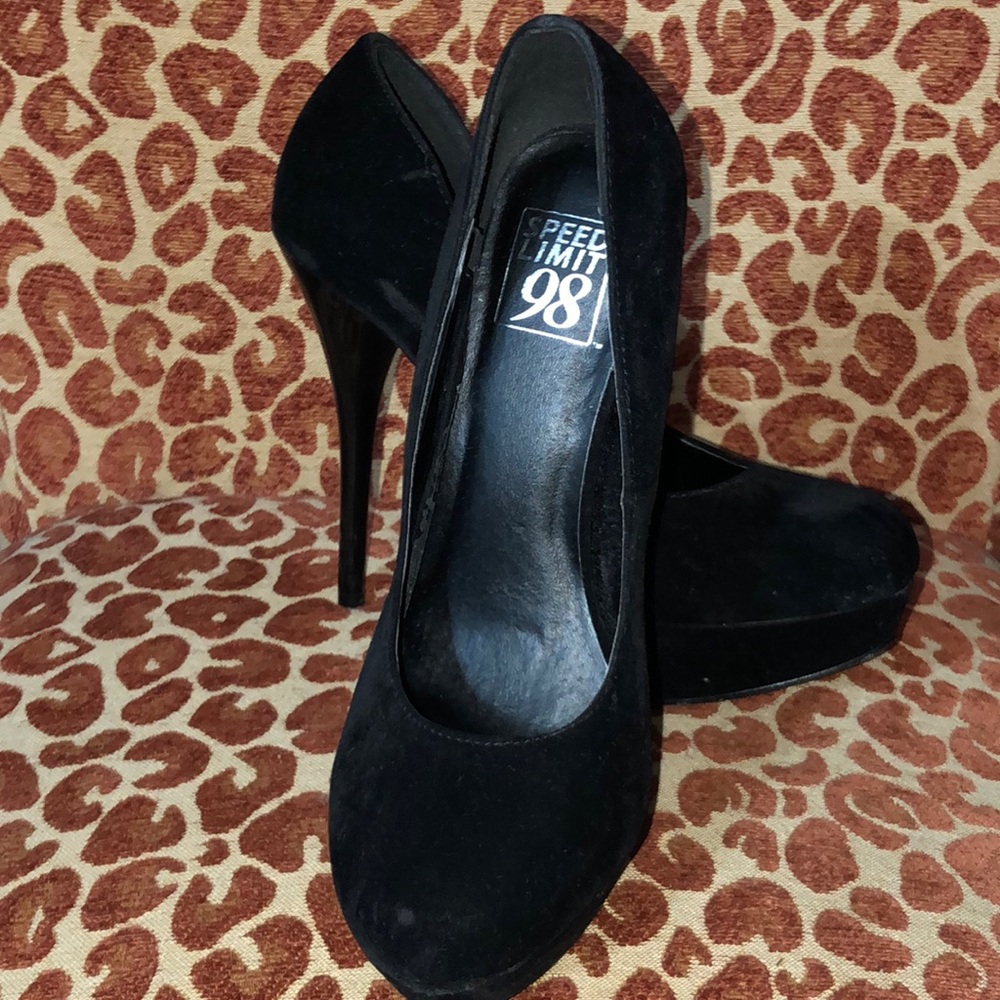 Pumps - Picture 3 of 4